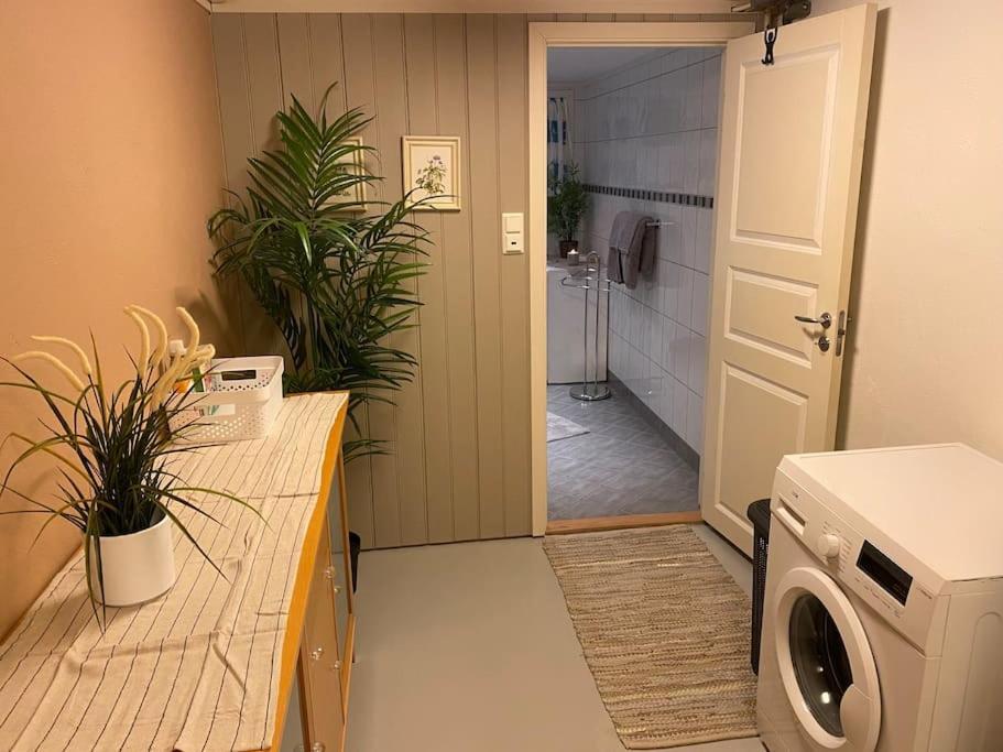 Leilighet Sentralt Til Sandefjord Og Torp Flyplass Exterior foto