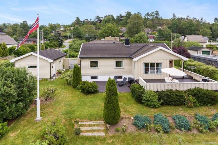 Leilighet Sentralt Til Sandefjord Og Torp Flyplass Exterior foto